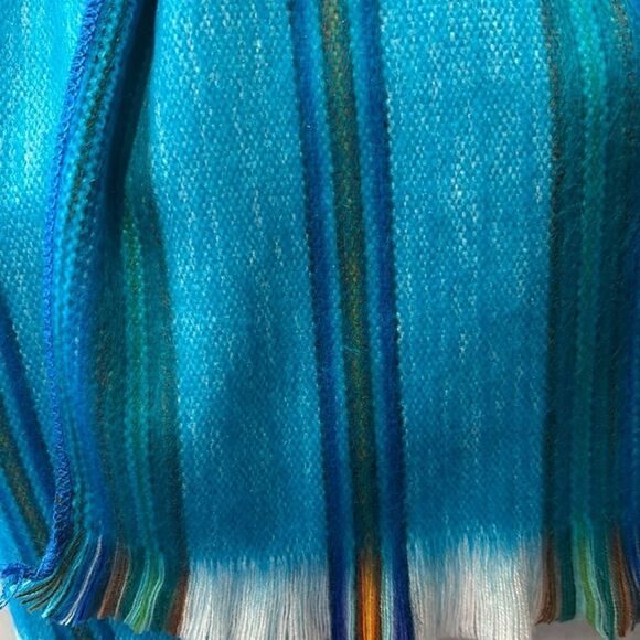 Beautiful alpaca scarf from Ecuador so soft and warm! - Picture 6 of 9